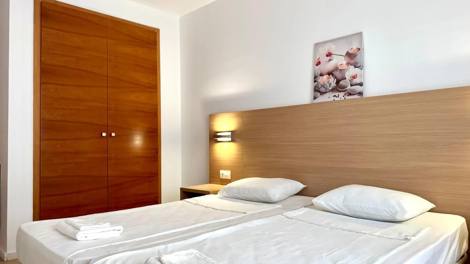 Trimar Victoria With Parking Apartment Lloret de Mar